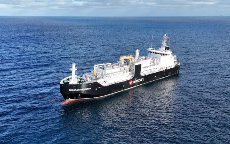 Seaspan и Stabilis расторгли договор фрахта судна для бункеровки СПГ
