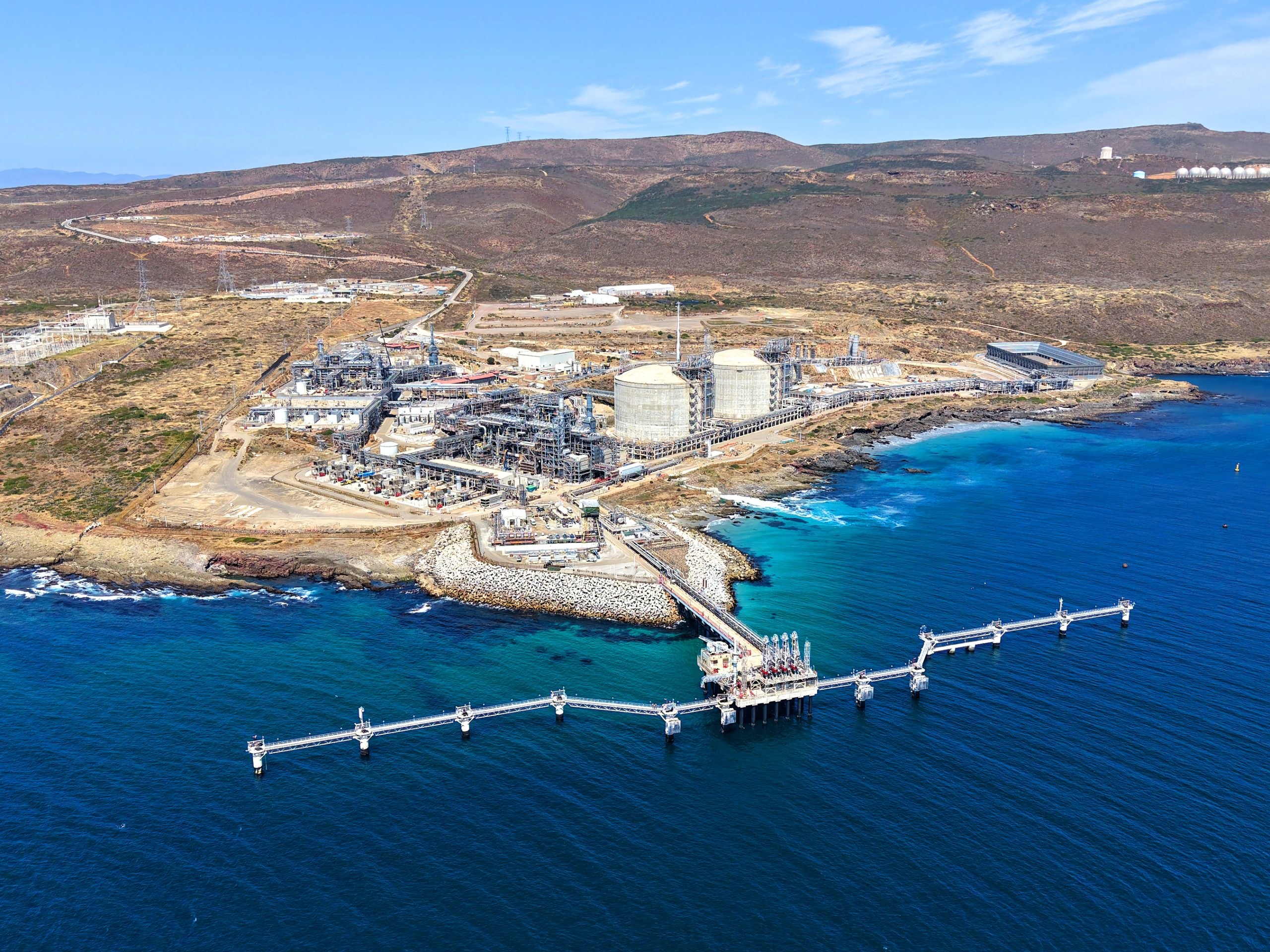 Первый экспортный танкер готовится к отправке с терминала ECA LNG в Мексике