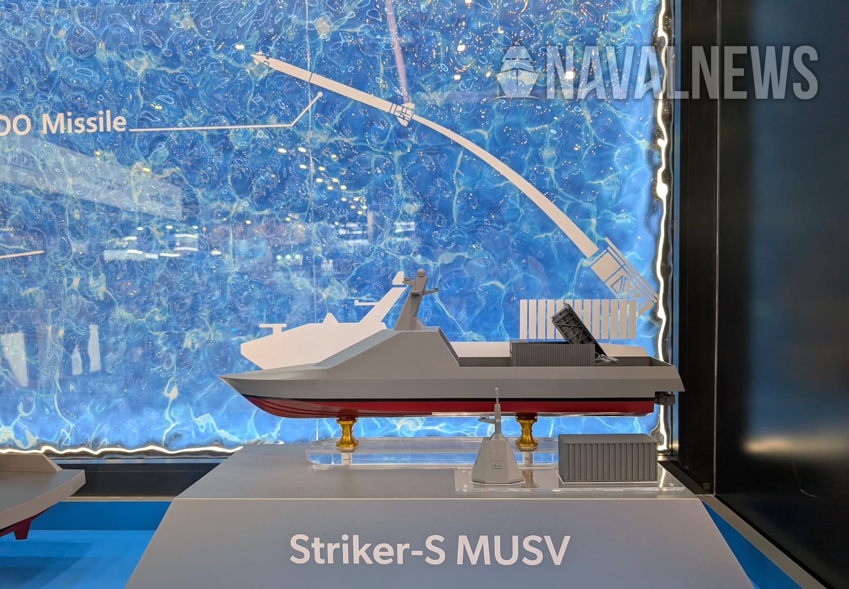 Hanwha представила семейство беспилотных катеров Striker MUSV на выставке Eurosatory 2026