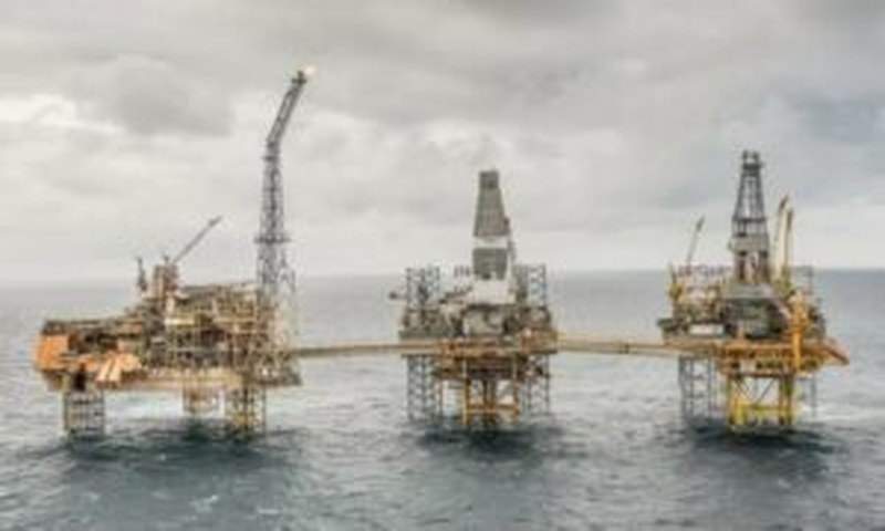 Работники нефтегазовых платформ в Северном море отвергли предложение по зарплате и проголосовали за забастовку