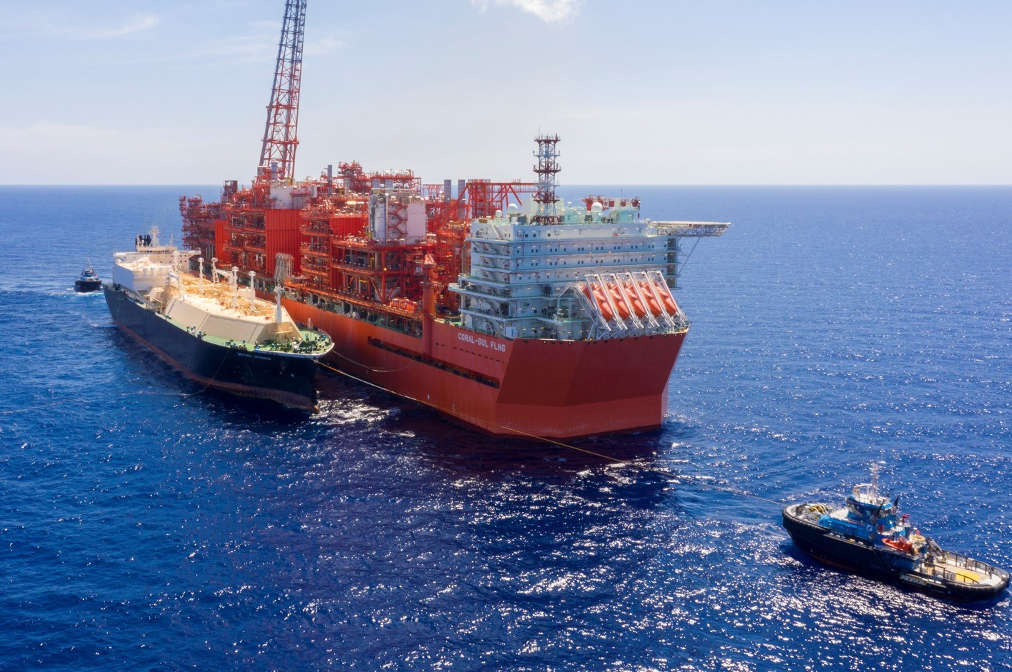 Eni ищет подрядчиков для строительства третьей плавучей установки СПГ в Мозамбике